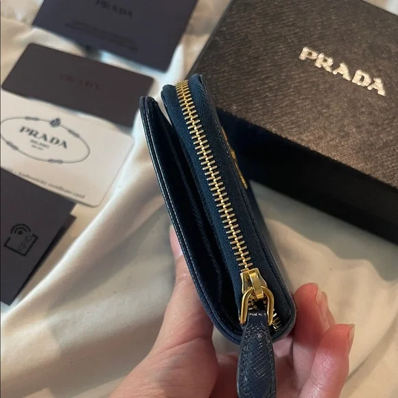Prada Portafoglio Lampo Saffiano Metal Bluette - Picture 9 of 16
